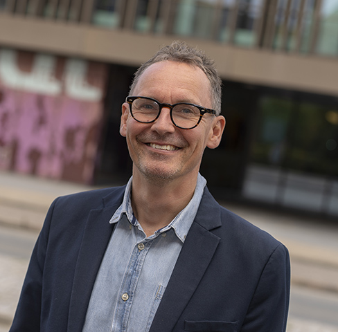 Kommunikationsdirektør, Kasper Kolind