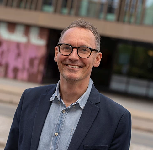 Kommunikationsdirektør, Kasper Kolind