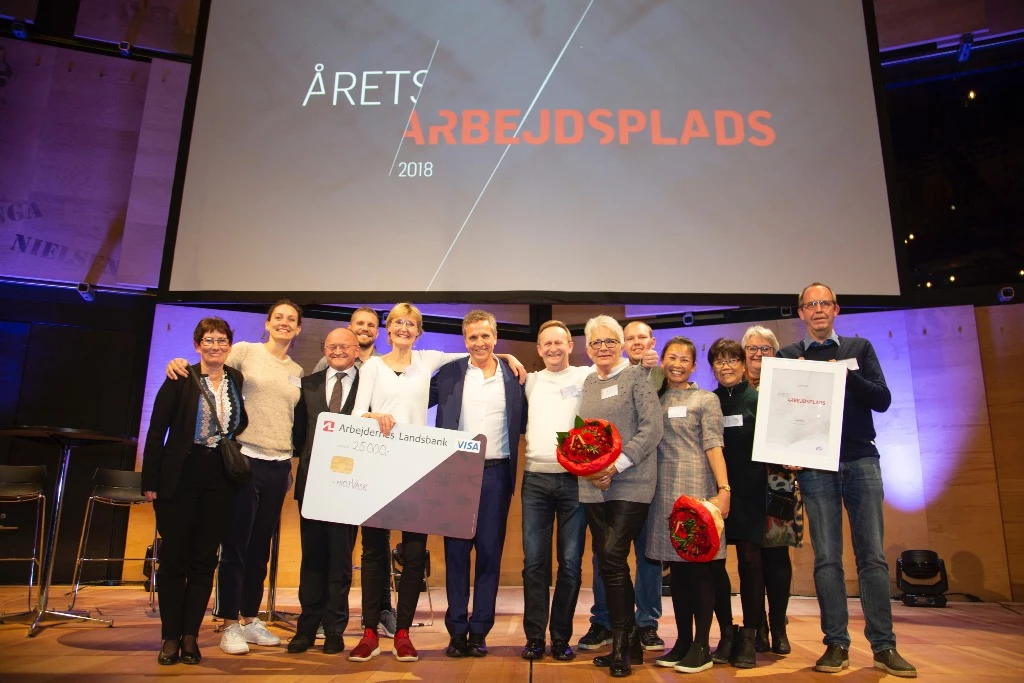 Medarbejdere fra MidtVask tog imod prisen.