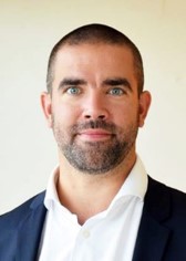 Portræt af Nikolaj Holm Bramsen, chef for it-udvikling i Region Midtjylland