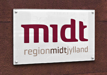 eksempel på Region Midtjyllands logo på skilt